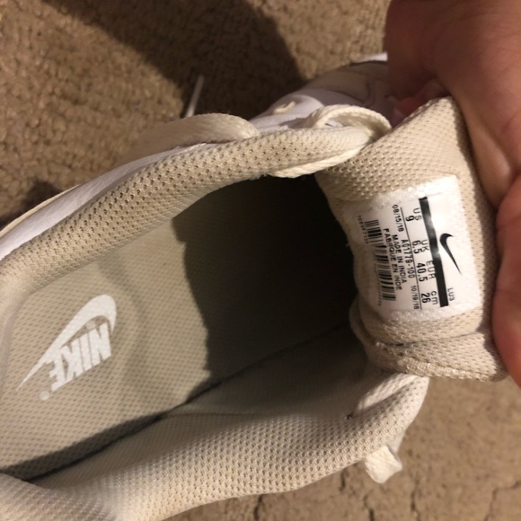 Shoes - Picture 4 of 4